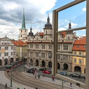 the-nicholas-hotel-residence.praguehotelsweb.com/