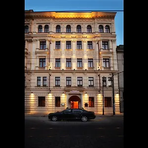 best-western-premier-hotel-royal-palace.praguehotelsweb.com/